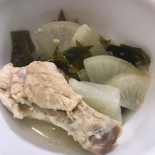 大根と鶏手羽元の参鶏湯風スープ